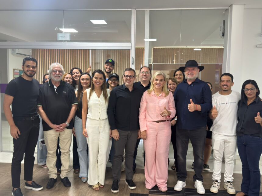 dra.-angela-recebe-pre-candidato-ao-senado-mauro-carlesse-na-facit