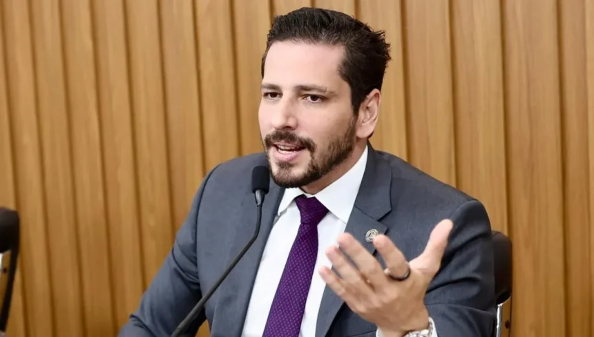 na-comissao-de-financas,-olyntho-neto-avisa-que-so-pautara-contrato-de-r$-56-milhoes-apos-reunir-se-com-bndes;-fortes-e-gipao-protestam