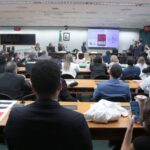 representantes-de-farmaceuticos-e-donos-de-farmacias-divergem-sobre-piso-salarial