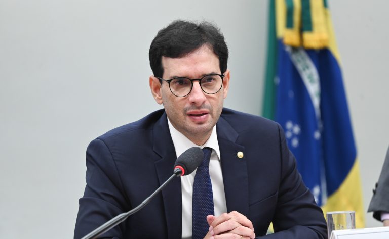 comissao-apresenta-cronograma-para-votacao-do-fim-da-escala-6×1-ate-27-de-maio