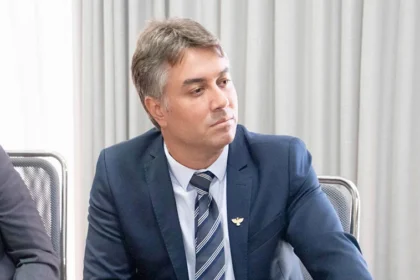 novo-secretario-de-relacoes-institucionais,-diogo-fernandes-visita-camara-de-palmas-para-estreitar-lacos