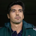 conmebol-abre-investigacao-contra-abel-ferreira-por-‘caso-do-dedo-do-meio’