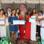 karynne-sotero-e-cleizenir-santos-prestigiam-formatura-de-56-mulheres-no-projeto-“maos-que-criam”-em-palmeiropolis
