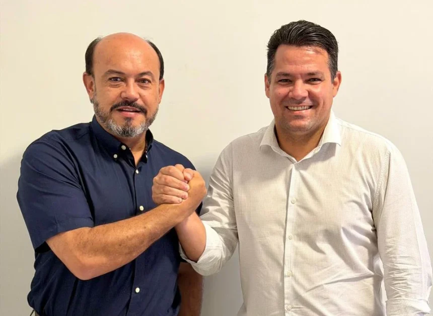 sandoval-cardoso-intensifica-pre-campanha-em-reuniao-com-walter-viana,-lider-do-prefeito-eduardo-na-camara-de-palmas