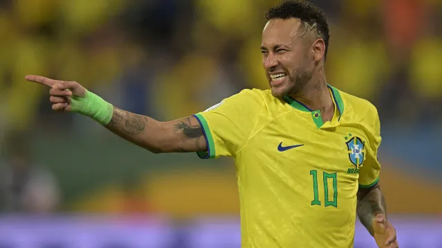 ancelotti-chama-neymar-de-“muito-amado”-e-sinaliza-chance-na-copa