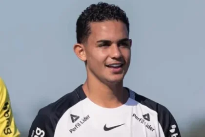 jogador-do-corinthians-agride-arbitro-apos-expulsao-em-jogo-do-brasileirao