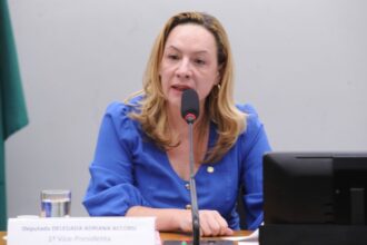 comissao-aprova-novas-regras-para-afastar-agressores-de-vitimas-no-servico-publico