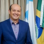 com-nomeacao-no-hospital-de-augustinopolis,-julio-oliveira-formaliza-ingresso-no-grupo-palaciano;-ex-prefeito-era-ligado-a-amelio