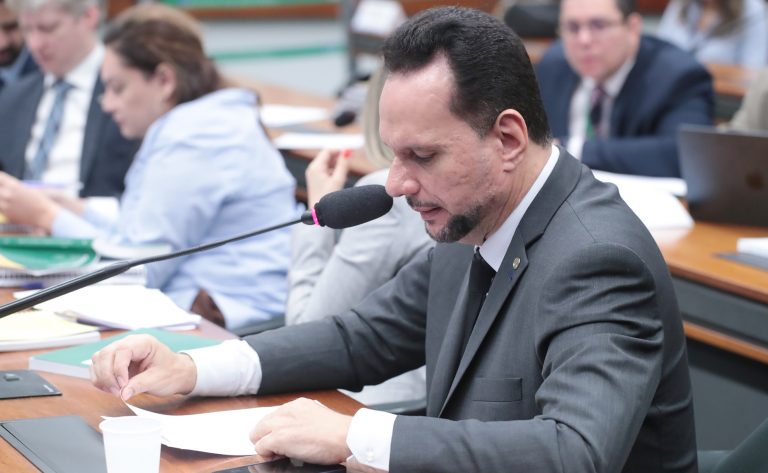 comissao-aprova-ampliacao-de-prazo-para-contrato-temporario-do-ibge