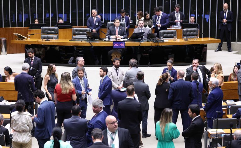 congresso-derruba-quatro-vetos-a-ldo-de-2026-e-libera-repasses-a-municipios