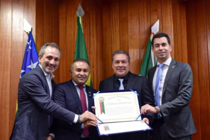 luxemburgo-recebe-titulo-de-cidadao-goianiense-e-afirma-que-sera-uma-voz-nacional-pelo-tocantins-no-senado