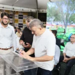 prefeito-eduardo-autoriza-pacote-de-obras-de-r$-8,3-milhoes-no-aniversario-de-palmas