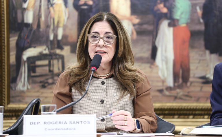 comissao-aprova-projeto-que-facilita-punicao-de-quem-usa-menores-em-crimes