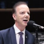 comissao-aprova-projeto-que-proibe-escolas-privadas-de-barrar-o-reaproveitamento-de-livros-didaticos