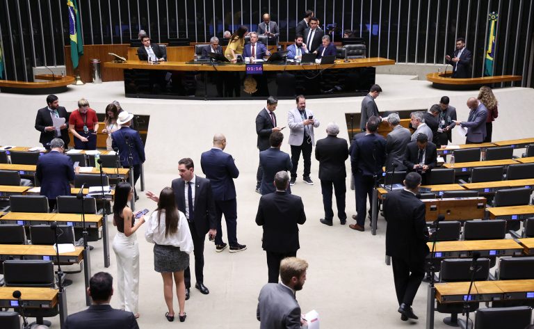 camara-aprova-pec-que-estende-imunidade-tributaria-de-entidades-religiosas;-acompanhe