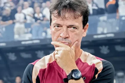 diniz-recupera-andre-apos-quase-saida,-expulsoes-e-queda-de-rendimento