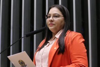 comissao-aprova-projeto-que-proibe-criancas-e-adolescentes-de-divulgarem-jogos-de-azar
