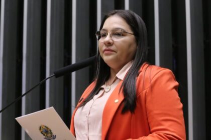 comissao-aprova-projeto-que-proibe-criancas-e-adolescentes-de-divulgarem-jogos-de-azar