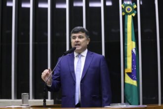 projeto-torna-obrigatoria-presenca-de-tecnico-de-enfermagem-em-escolas-de-tempo-integral
