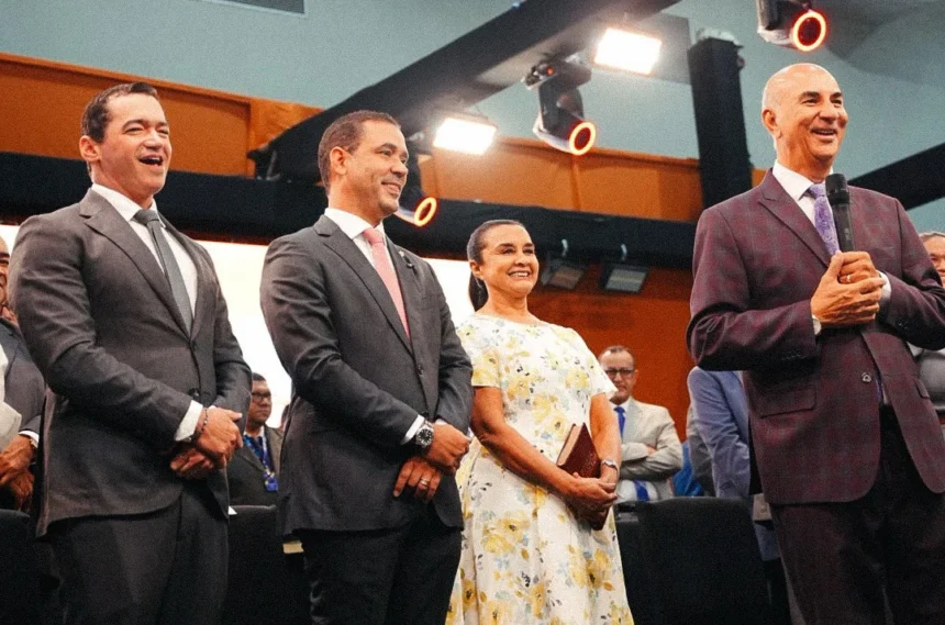 ao-lado-do-pastor-amarildo,-vicentinho-e-guimaraes-prestigiam-programacao-da-nacao-madureira-do-tocantins