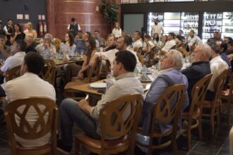 laurez-moreira-reune-pre-candidatos-e-liderancas-em-encontro-marcado-por-confianca-e-crescimento-do-grupo