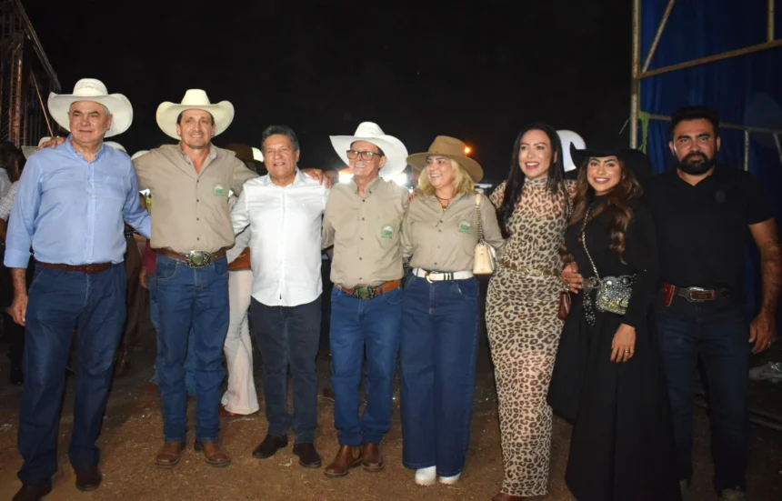 em-paraiso-do-tocantins,-osires-damaso-prestigia-abertura-do-rodeio-da-29a-expobrasil:-“festa-que-fortalece-nossa-economia”