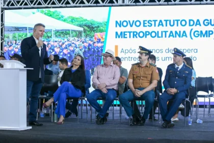 ao-sancionar-pccs-da-guarda-metropolitana,-eduardo-siqueira-relembra-criacao:-“marcam-uma-trajetoria”