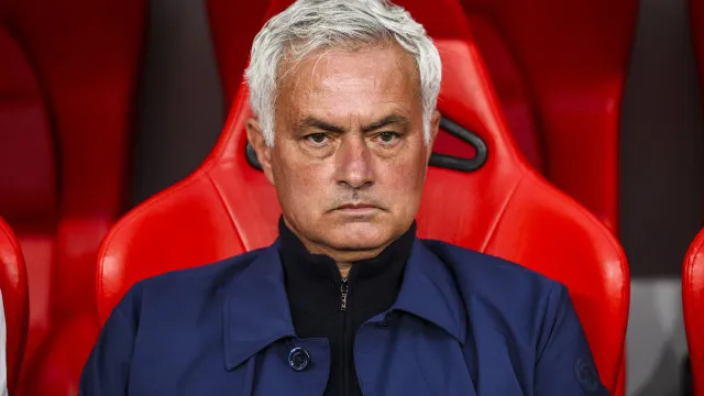 benfica-anuncia-saida-de-mourinho-para-o-real-madrid-por-quantia-milionaria