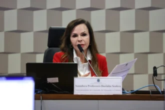 relatado-por-dorinha-seabra,-senado-aprova-protocolo-nacional-contra-racismo,-misoginia-e-discriminacao-nas-escolas
