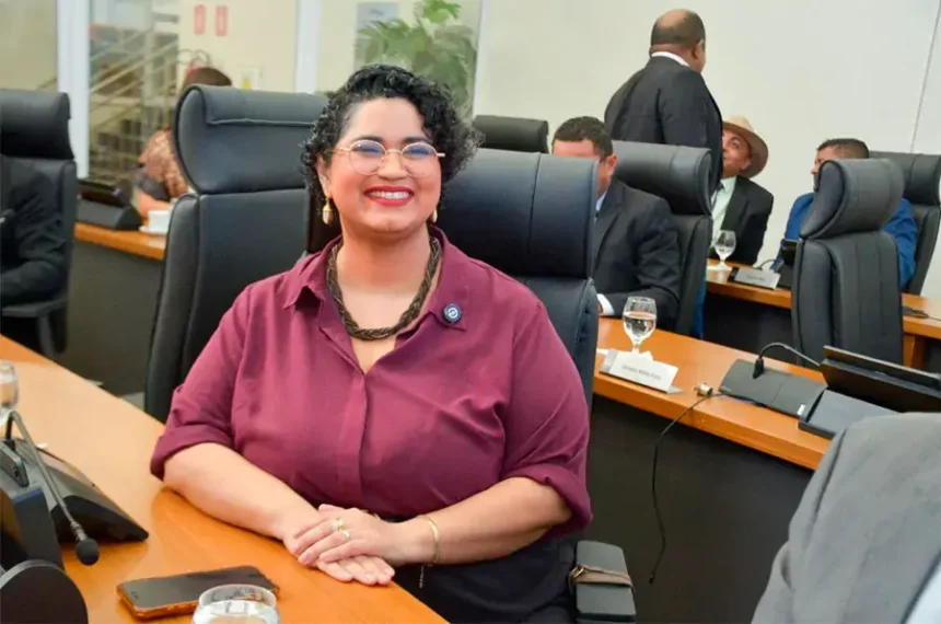 do-somos,-vereadora-thamires-anuncia-saida-da-base-do-prefeito-eduardo;-coletivo-tambem-deixa-secretaria-de-igualdade-racial