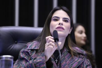 projeto-garante-passagem-gratuita-no-transporte-publico-para-estudantes-de-baixa-renda 
