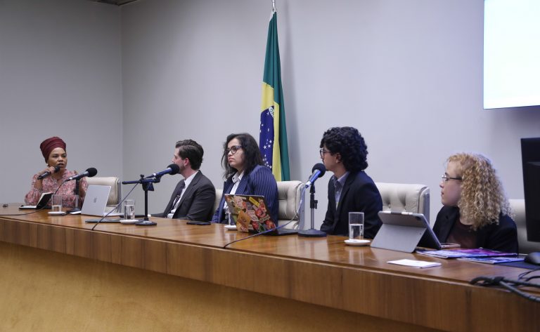 participantes-de-seminario-pedem-requisitos-ambientais-para-instalacao-de-centros-de-processamento-de-dados