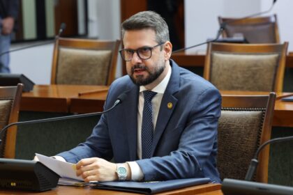 mantoan-defende-estudo-para-implantacao-de-delegacias-da-mulher-24h-em-araguaina-e-gurupi