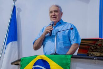 laurez-moreira-participa-de-sessao-especial-em-tocantinopolis-e-incentiva-jovens-a-ocuparem-espacos-na-politica