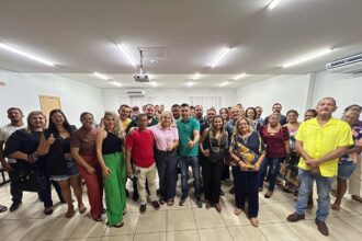 dra.-angela-mobiliza-100-liderancas-do-norte-do-tocantins-e-consolida-forca-politica-em-araguaina