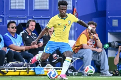 vinicius-junior-admite-atuacao-ruim-do-brasil:-“precisamos-melhorar”