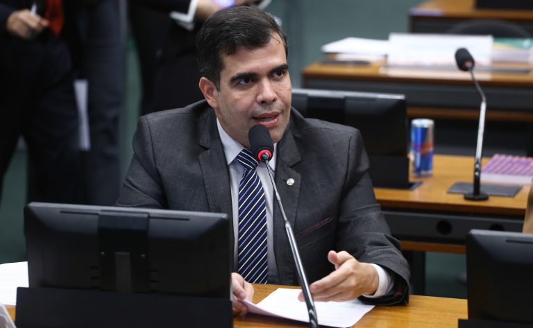 comissao-aprova-criacao-de-‘orcamento-crianca’-para-detalhar-recursos-da-primeira-infancia