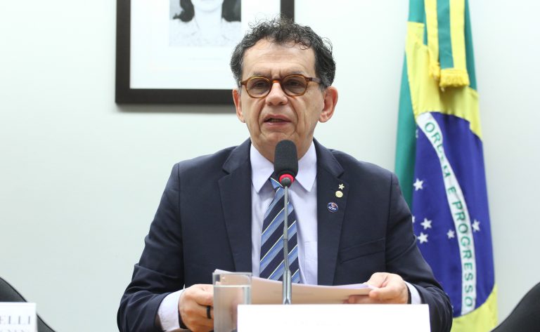 comissao-aprova-projeto-que-transforma-o-disque-100-em-politica-de-estado