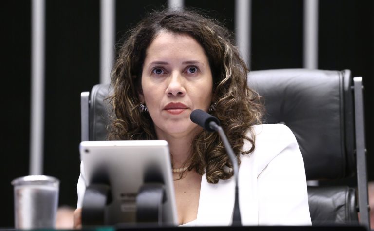 projeto-garante-participacao-remota-e-segunda-chamada-para-gestantes-em-concursos-publicos