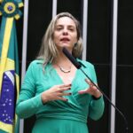 comissao-aprova-divulgacao-da-educacao-de-jovens-e-adultos-em-contas-de-luz-e-agua