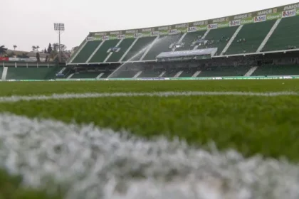 socio-do-palmeiras-presta-depoimento-e-volta-a-negar-acusacoes-de-estupro