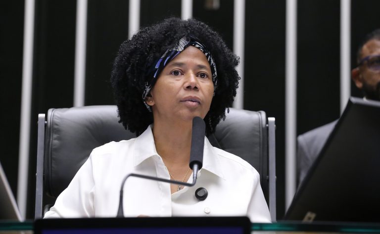 comissao-aprova-politica-educacao-para-protecao-e-respeito-aos-animais