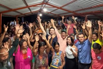 com-apoio-de-manoel-pinheiro,-marcos-junior-ganha-destaque-em-grande-encontro-realizado-em-itacaja.