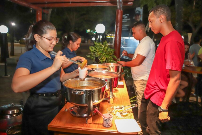 prefeitura-leva-servicos-da-casa-do-empreendedor-para-a-10a-feira-do-ipe