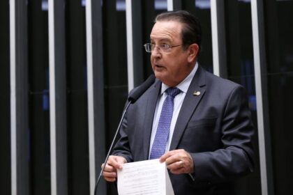 comissao-aprova-projeto-que-autoriza-extensao-de-estagio-apos-conclusao-de-curso-superior