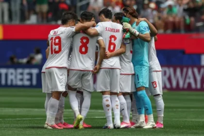 em-carta-deixada-em-vestiario,-selecao-iraniana-pede-paz-entre-nacoes