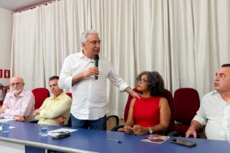 laurez-moreira-participa-de-plenaria-com-ministro-luiz-marinho-e-liderancas-sindicais-em-palmas