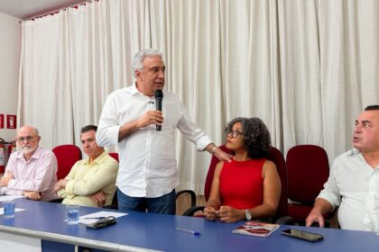 laurez-moreira-participa-de-plenaria-com-ministro-luiz-marinho-e-liderancas-sindicais-em-palmas