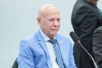 comissao-de-educacao-aprova-projeto-que-prorroga-bolsas-de-pesquisa-para-pais-estudantes