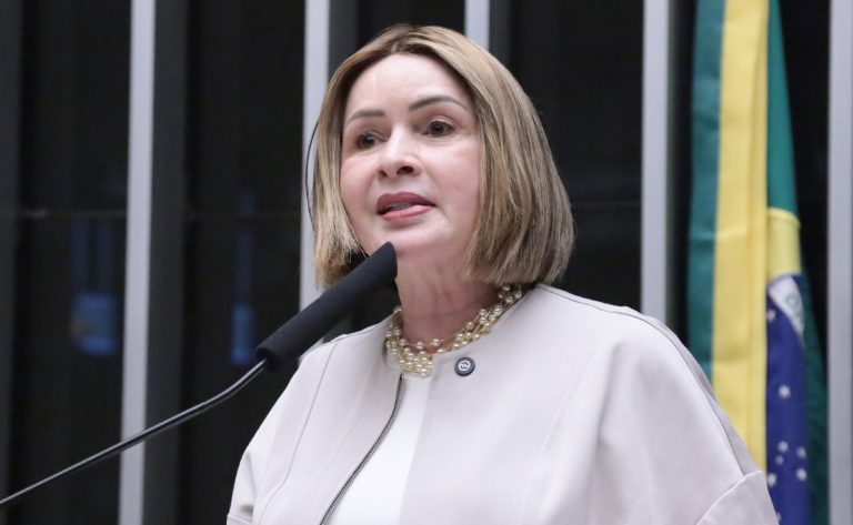 comissao-aprova-projeto-que-permite-a-orgaos-de-transito-oferecer-jogos-e-videos-para-escolas